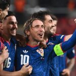 Hrvatska doputovala u Sevillu, Modrić dijelio autograme i oduševio navijače